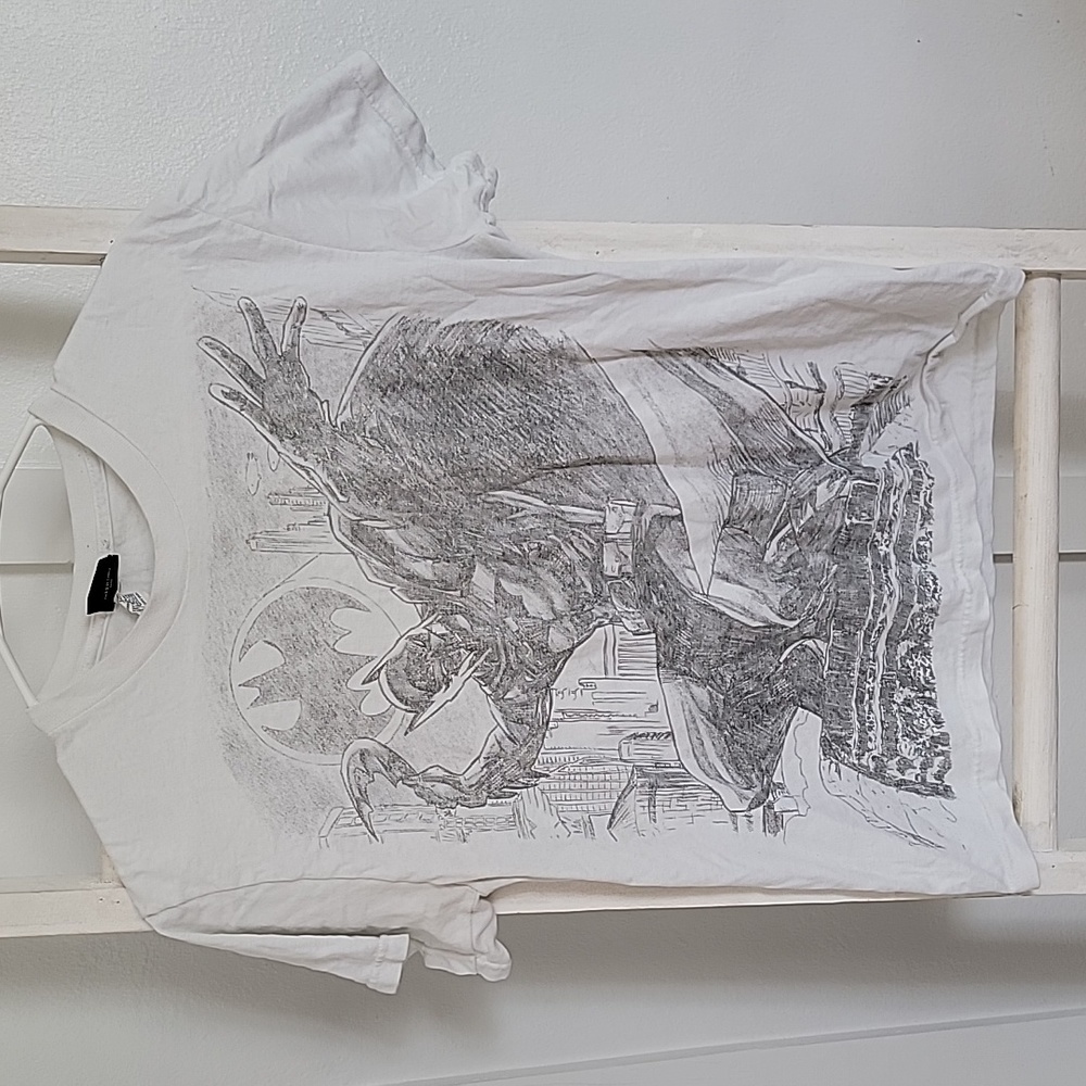 Official Batman Tee Tshirt Shirt Top White with Sketch DC Comics Universe Men's